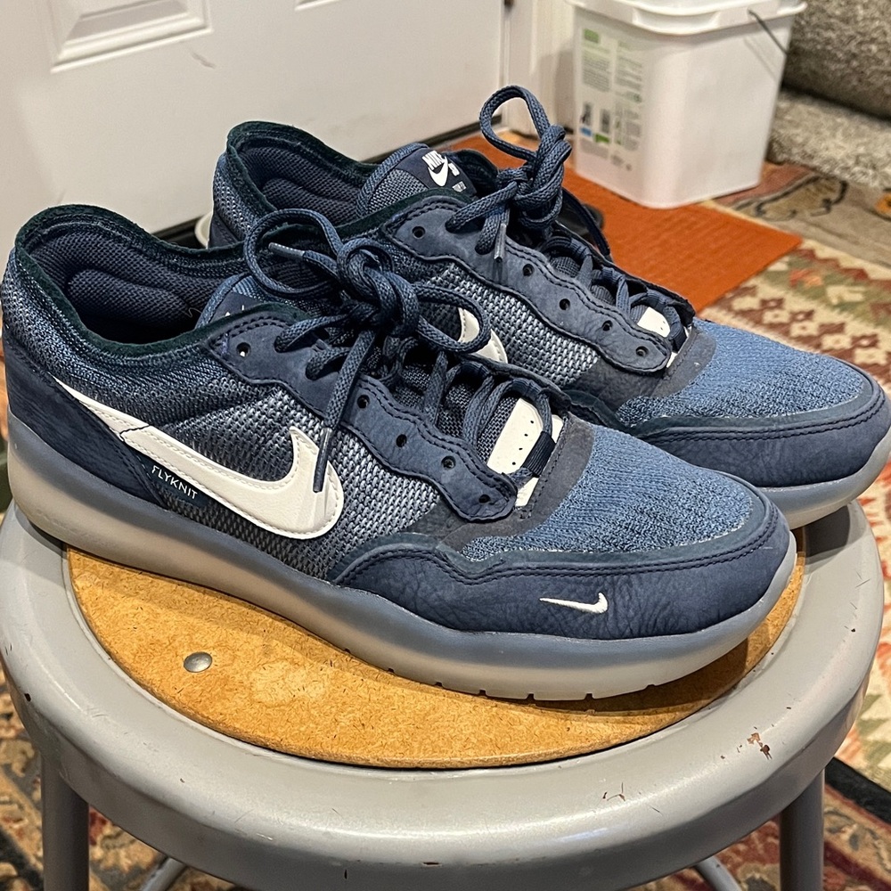 Nike SB Zoom PS8 Navy Blue - men’s size 10.5 - used but in great condition